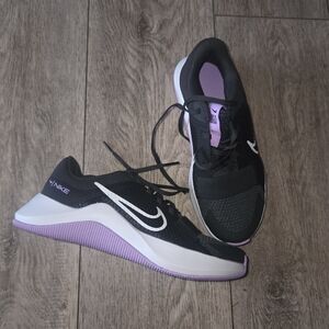 Nike Women's Black and Purple Sneakers